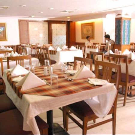 Hotel Chariot Chennai Zewnętrze zdjęcie